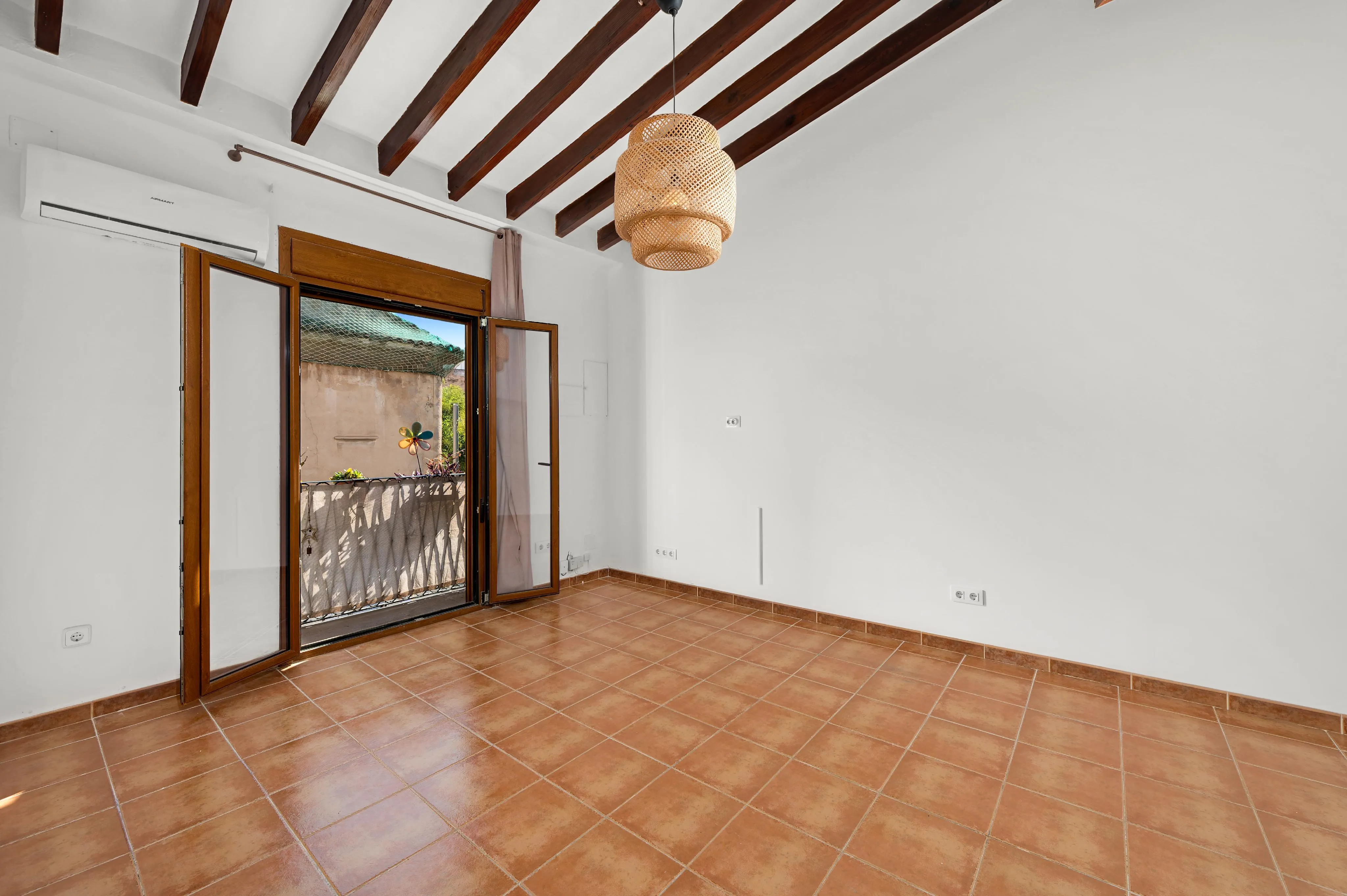 Incantevole appartamento modernizzato nella vivace zona di Santa Catalina a Palma-3