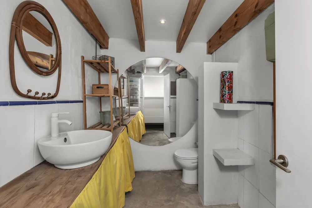 Encantador local comercial en el casco antiguo-9