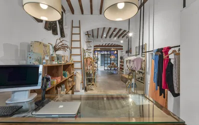 Encantador local comercial en el casco antiguo