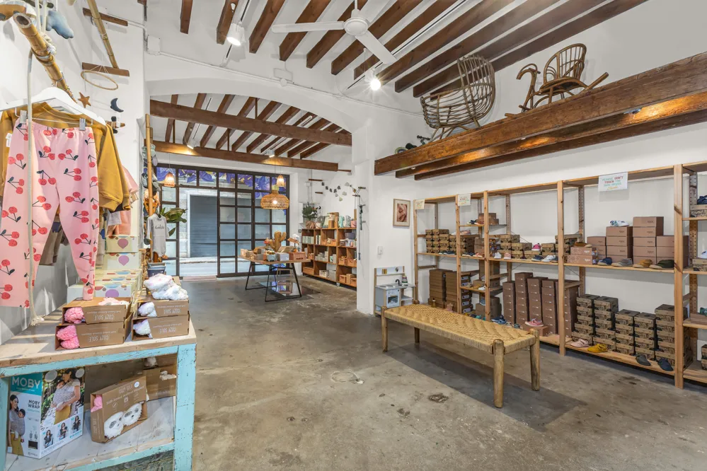 Encantador local comercial en el casco antiguo-6