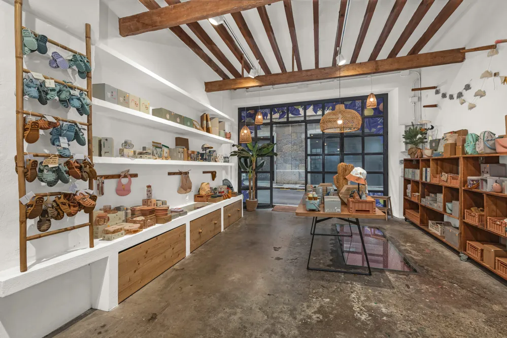 Encantador local comercial en el casco antiguo-4