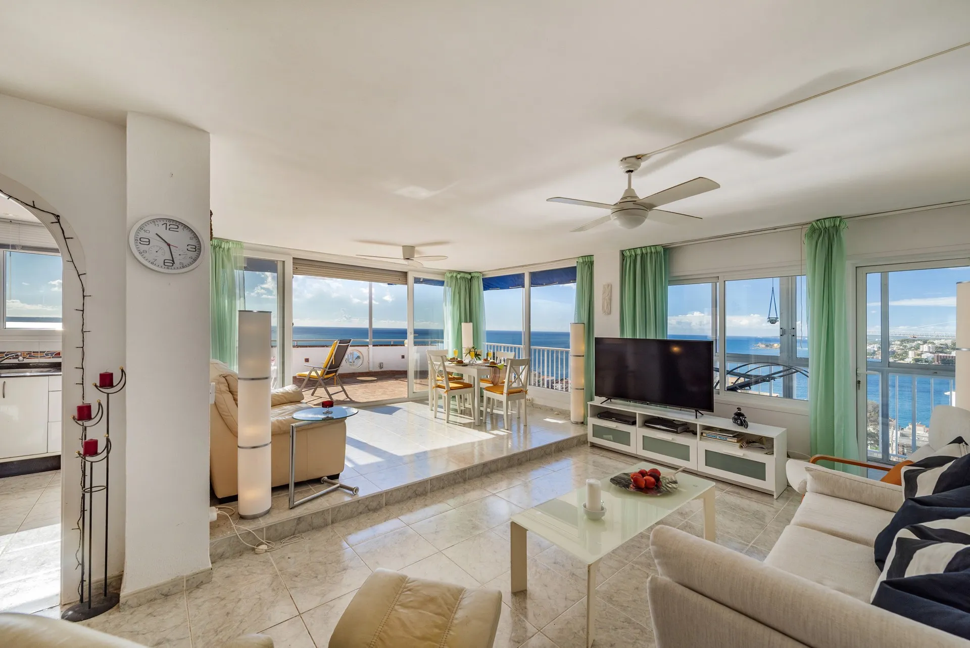 Atemberaubendes Penthouse mit Panoramablick aufs Meer-3