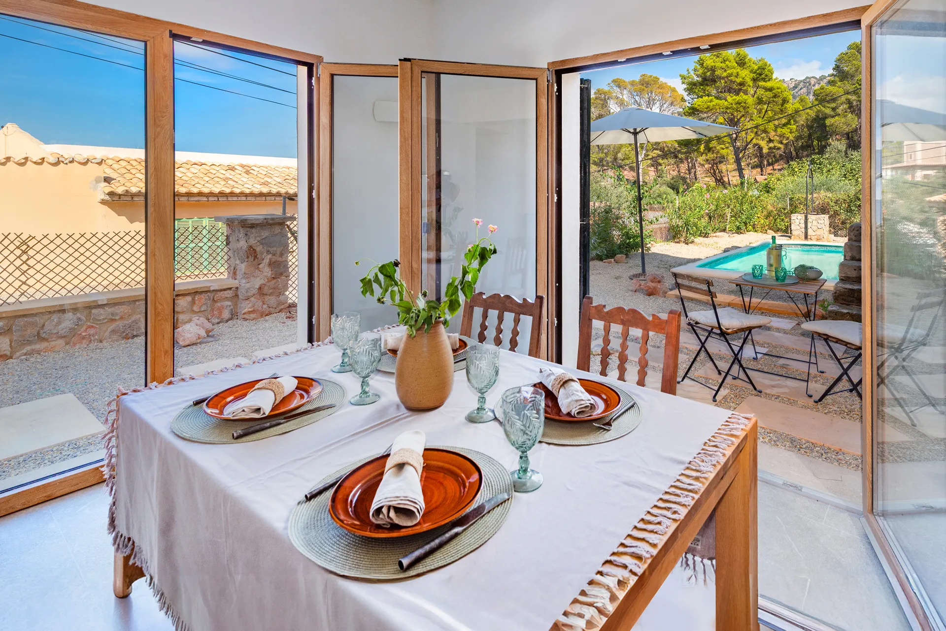 Stijlvol gerenoveerd huis met uitzicht op zee midden in het Tramuntana-gebergte-8