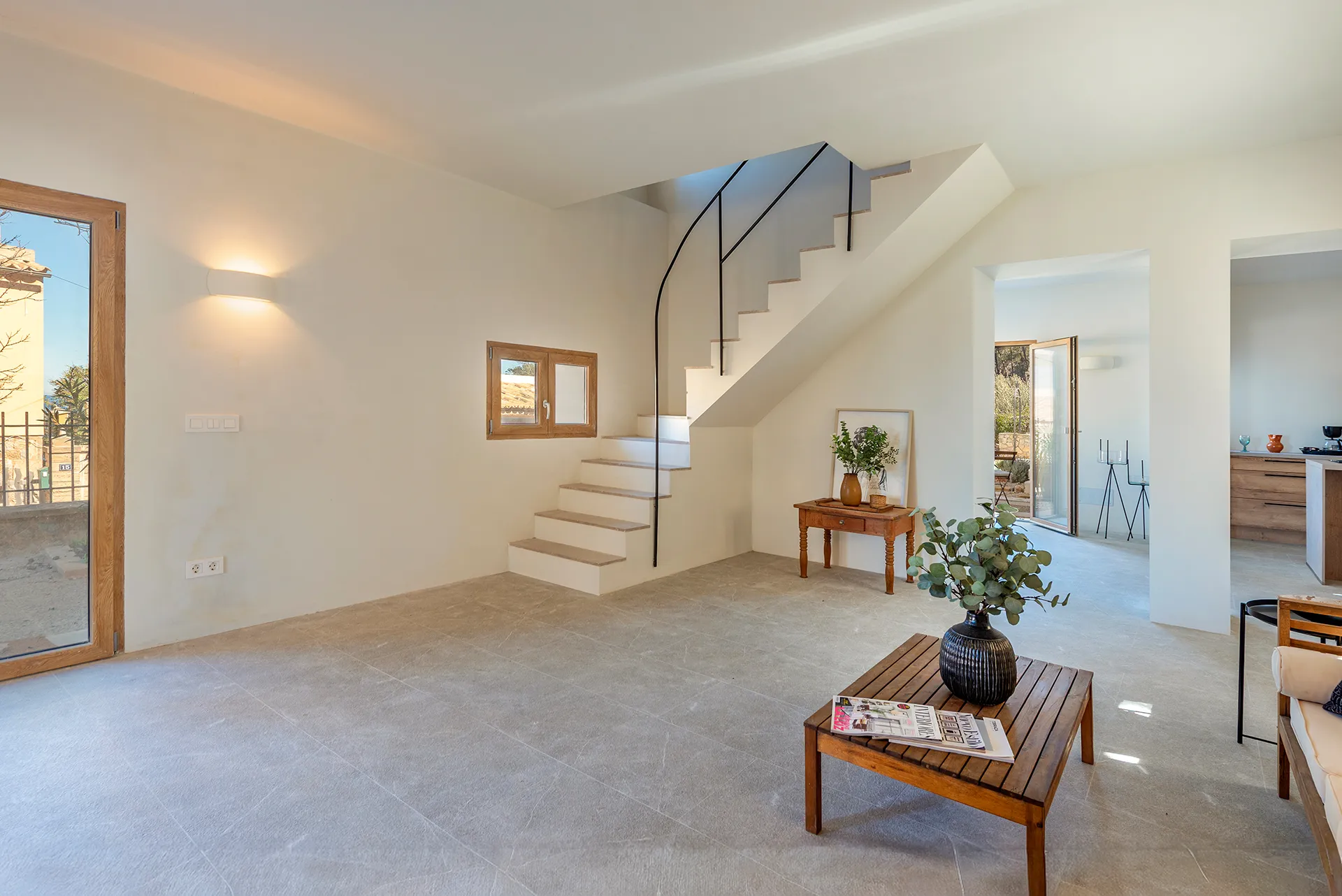 Stylishly renovated house with sea view in an idyllic fishing village-3