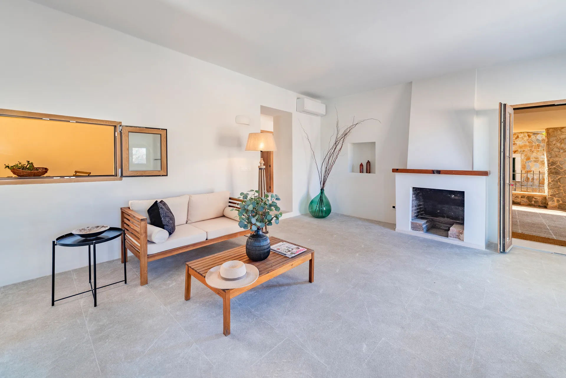 Stylishly renovated house with sea view in an idyllic fishing village-4