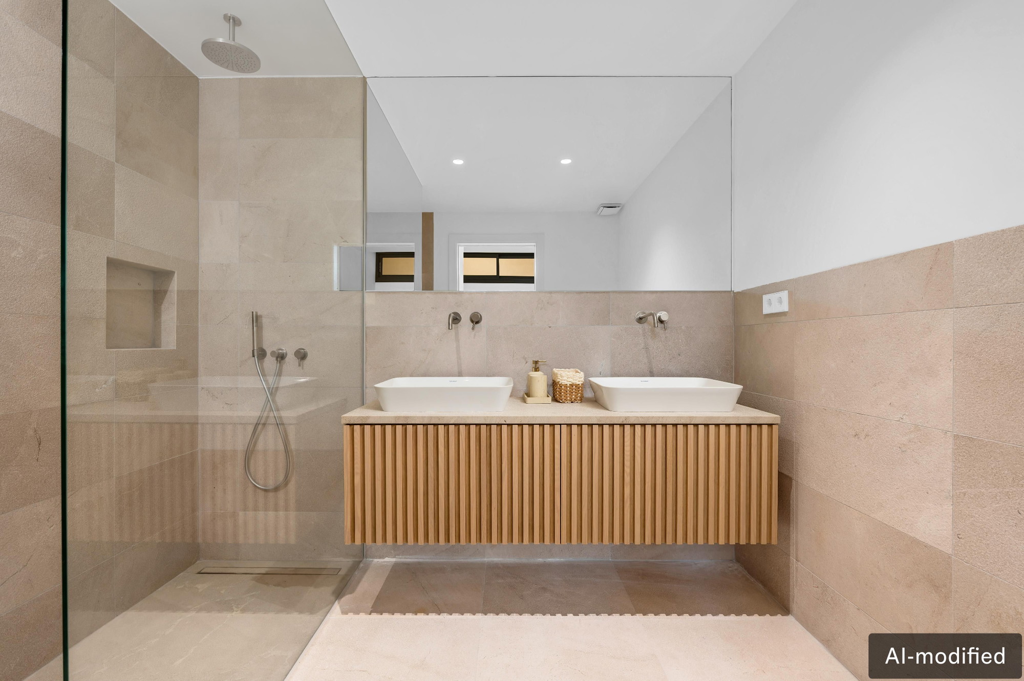 Exclusive townhouse in El Terreno-13