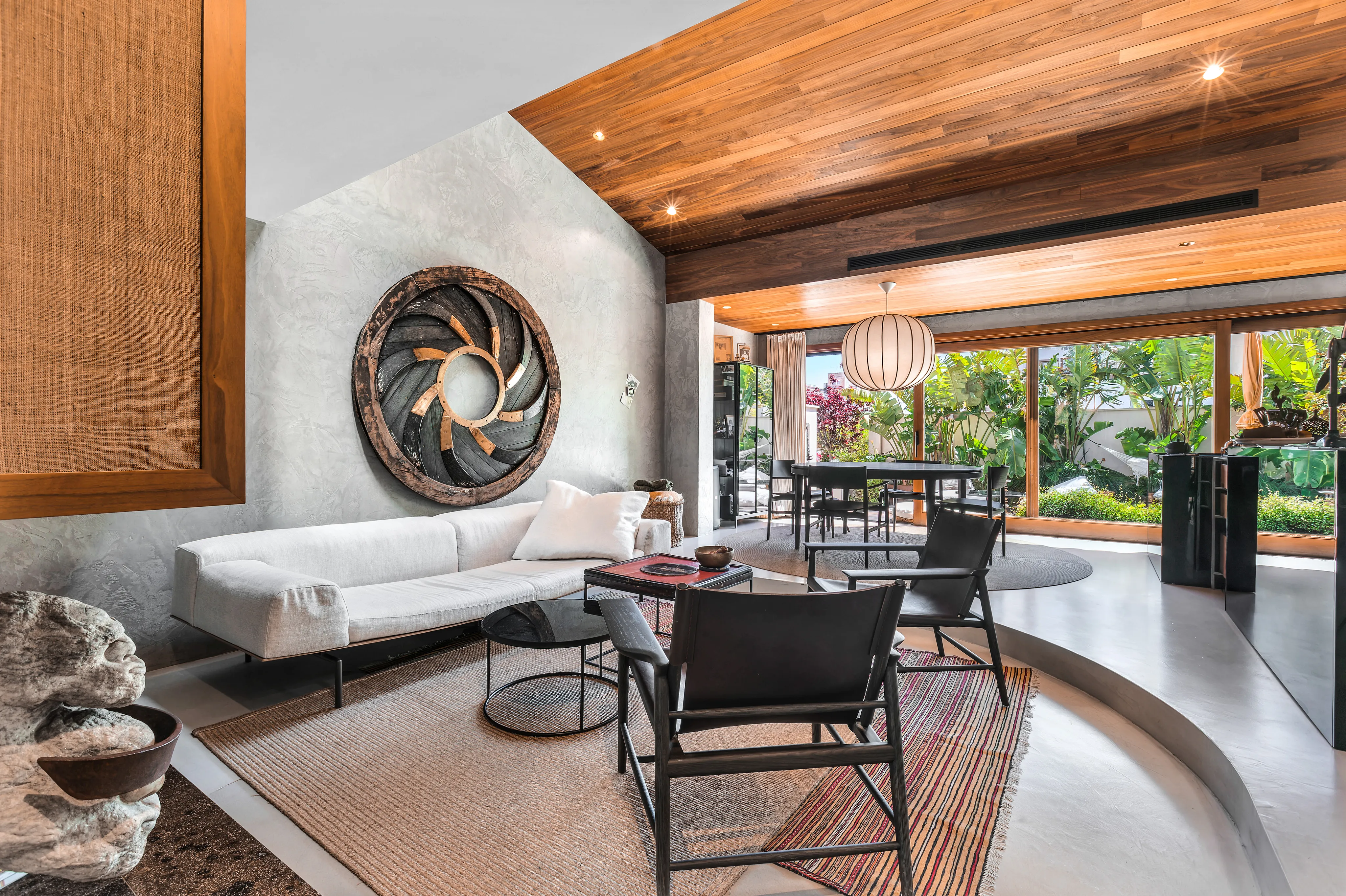 Stijlvolle designflat met verborgen paradijs-1