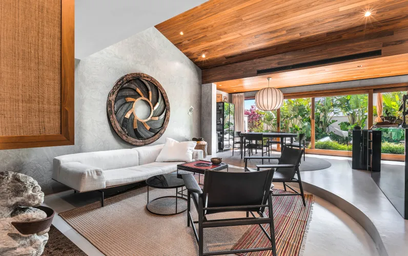 Stijlvolle designflat met verborgen paradijs