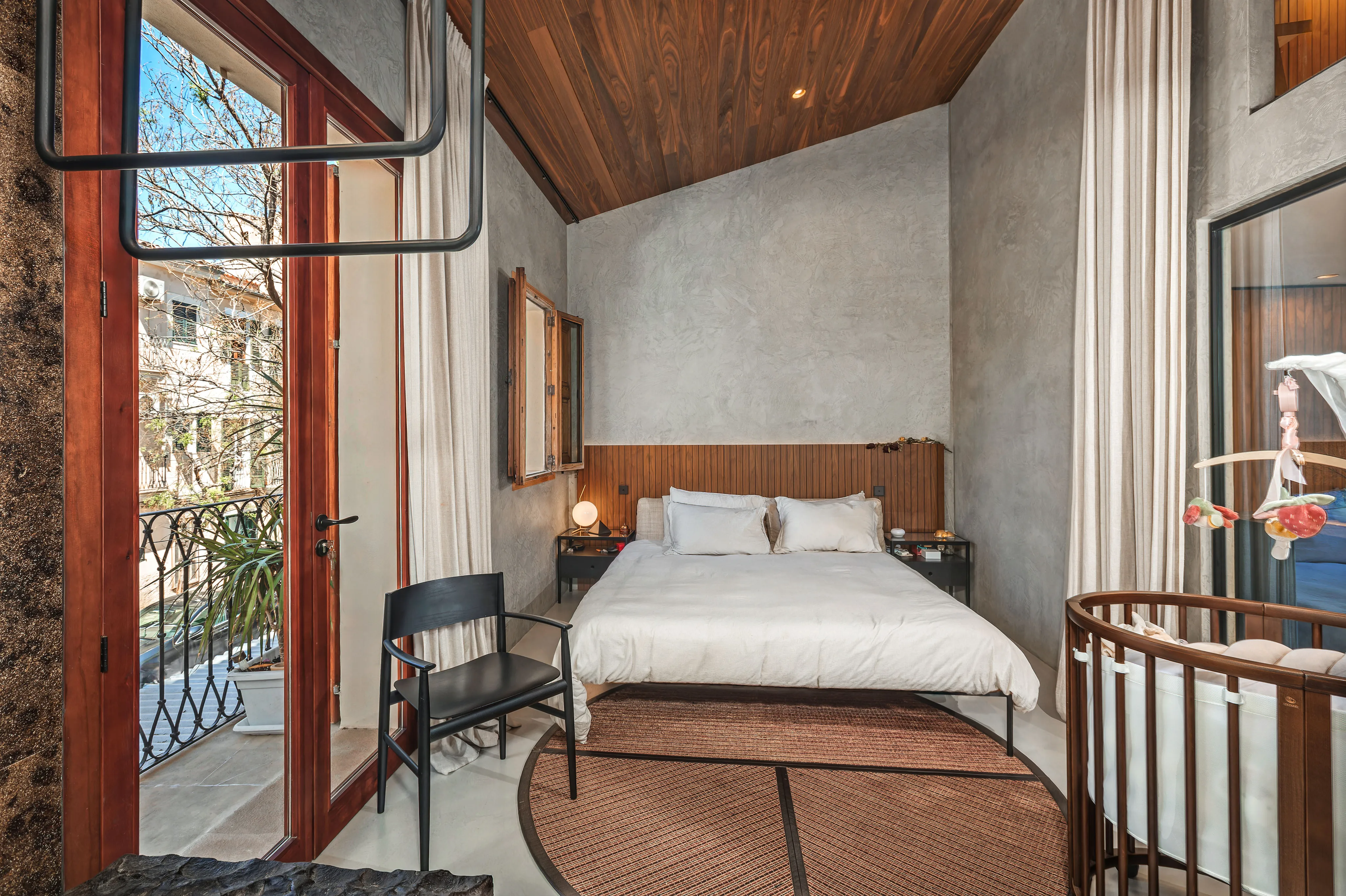 Stijlvolle designflat met verborgen paradijs-9