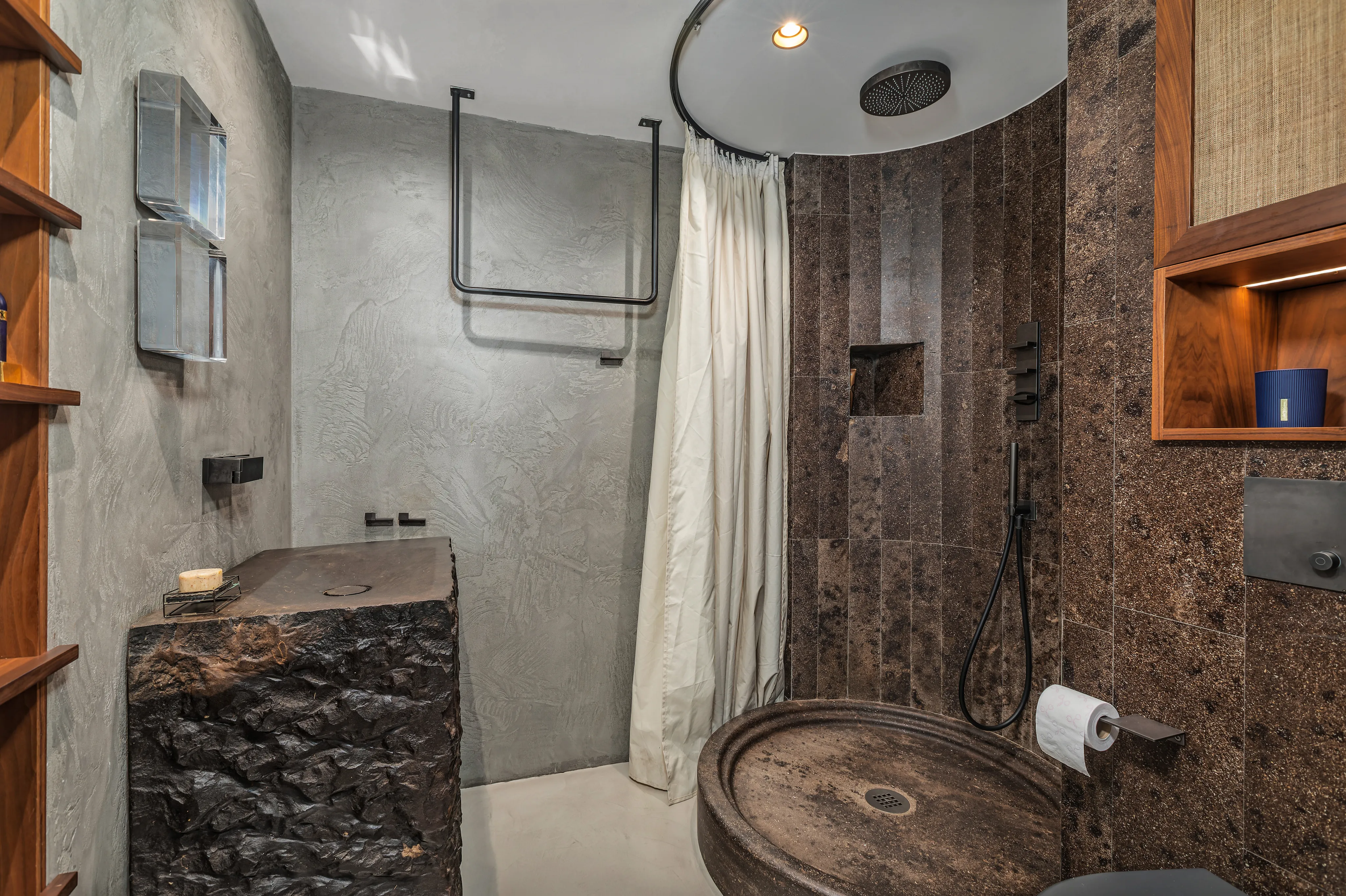 Stijlvolle designflat met verborgen paradijs-12