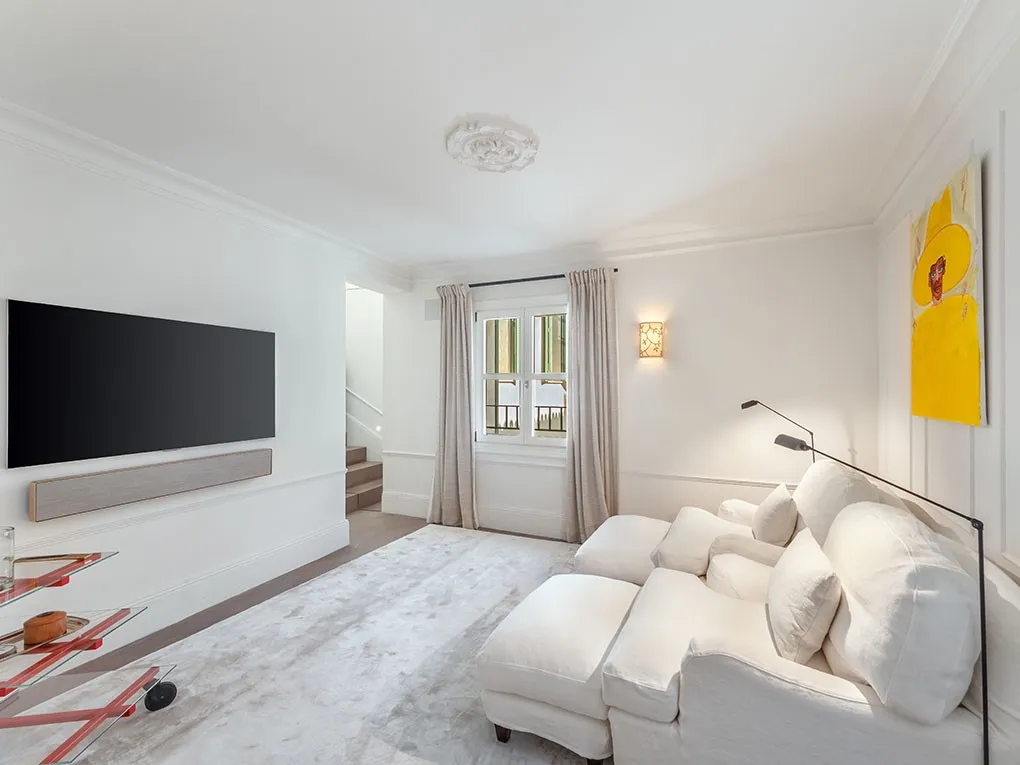 Elegant residence with terrace & parking in a renovated city palace-11