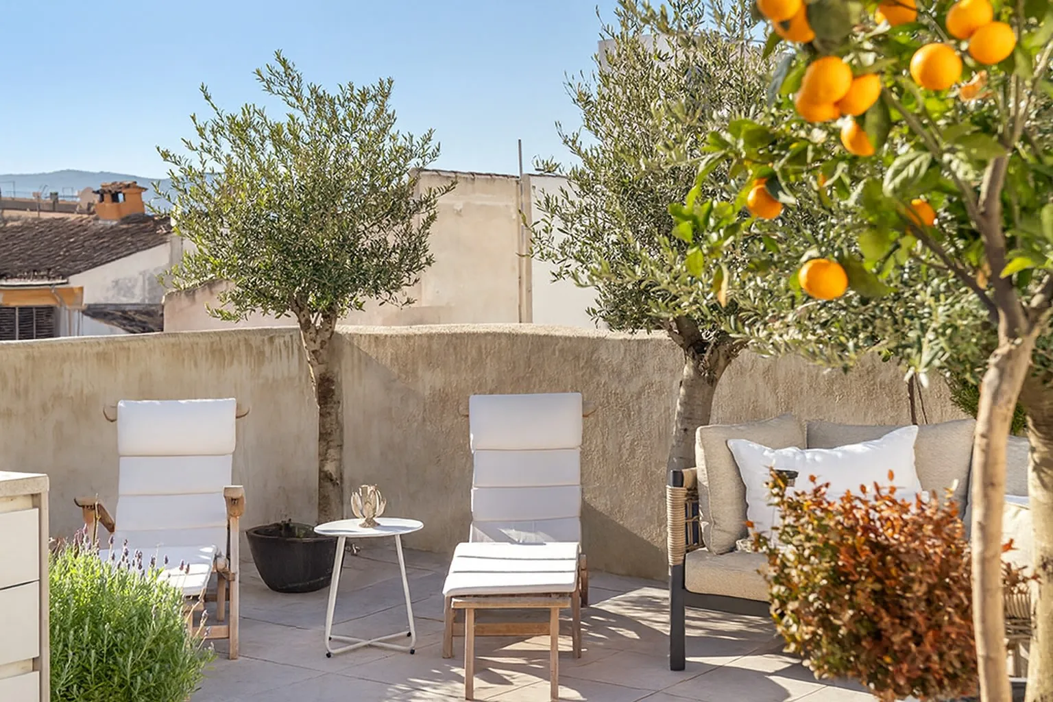 Elegant residence with terrace & parking in a renovated city palace-12