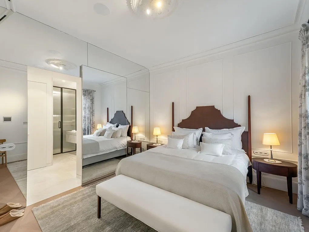 Elegant residence with terrace & parking in a renovated city palace-9