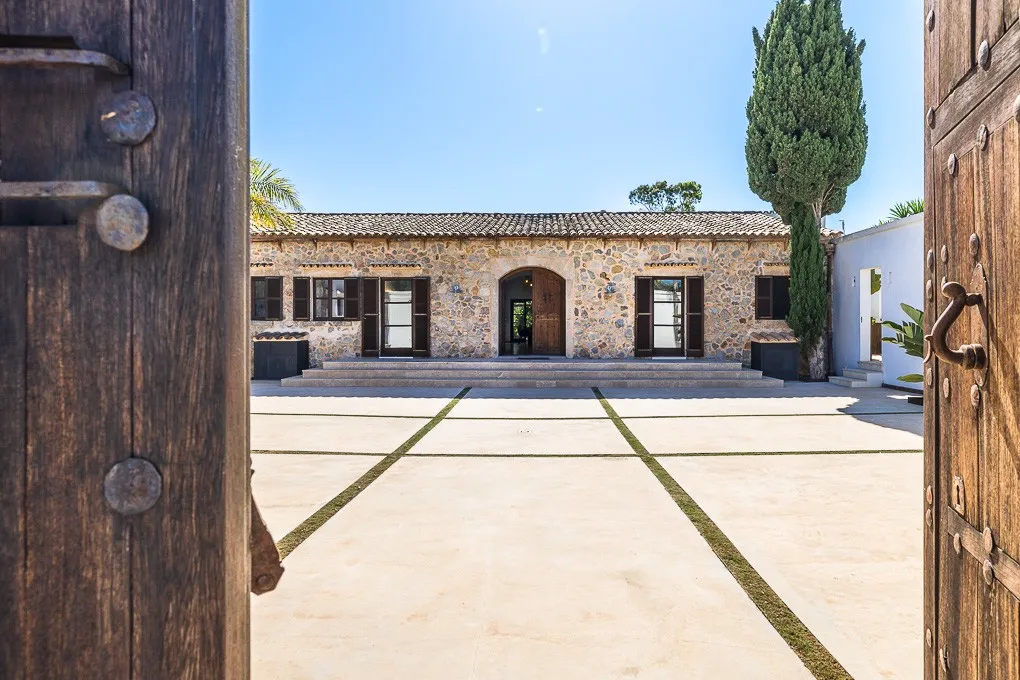 Unique finca property near Artá-12