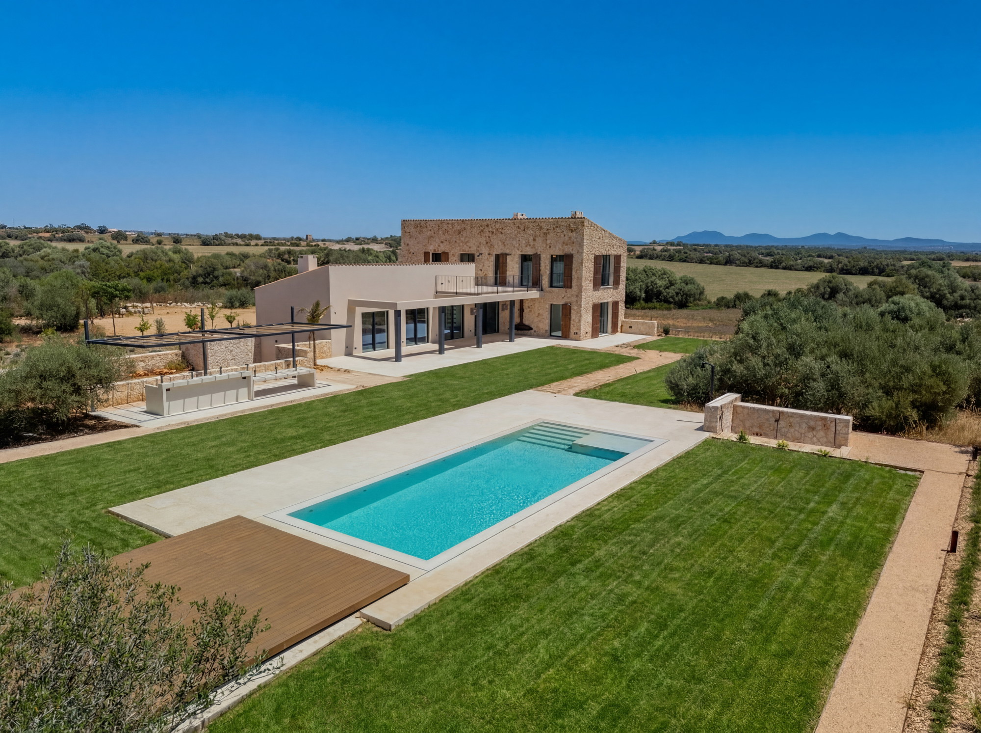 Elegante High-End-Finca mit beeindruckender Architektur
