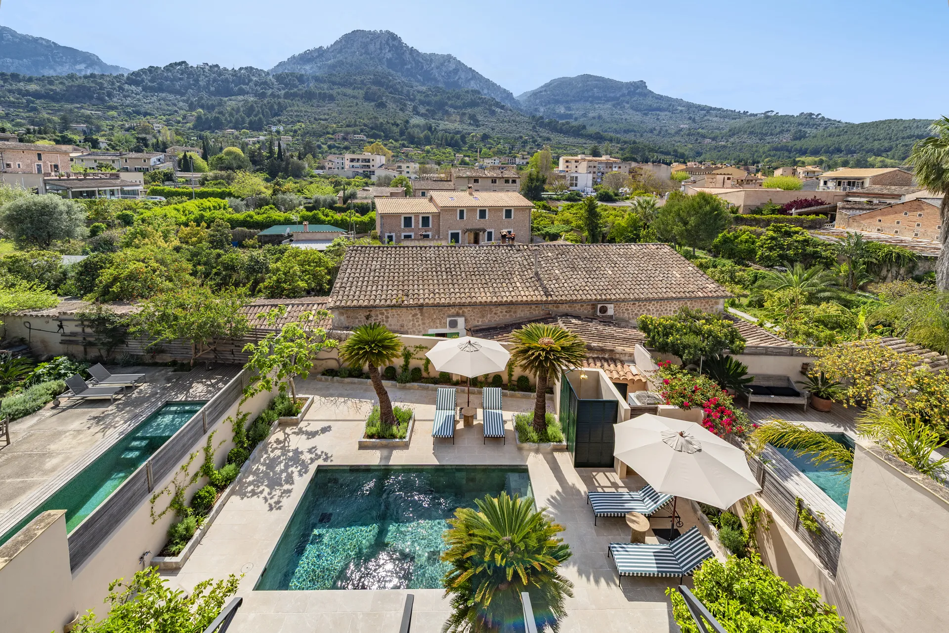 Obra maestra modernista en el corazón de Sóller con licencia vacacional-48