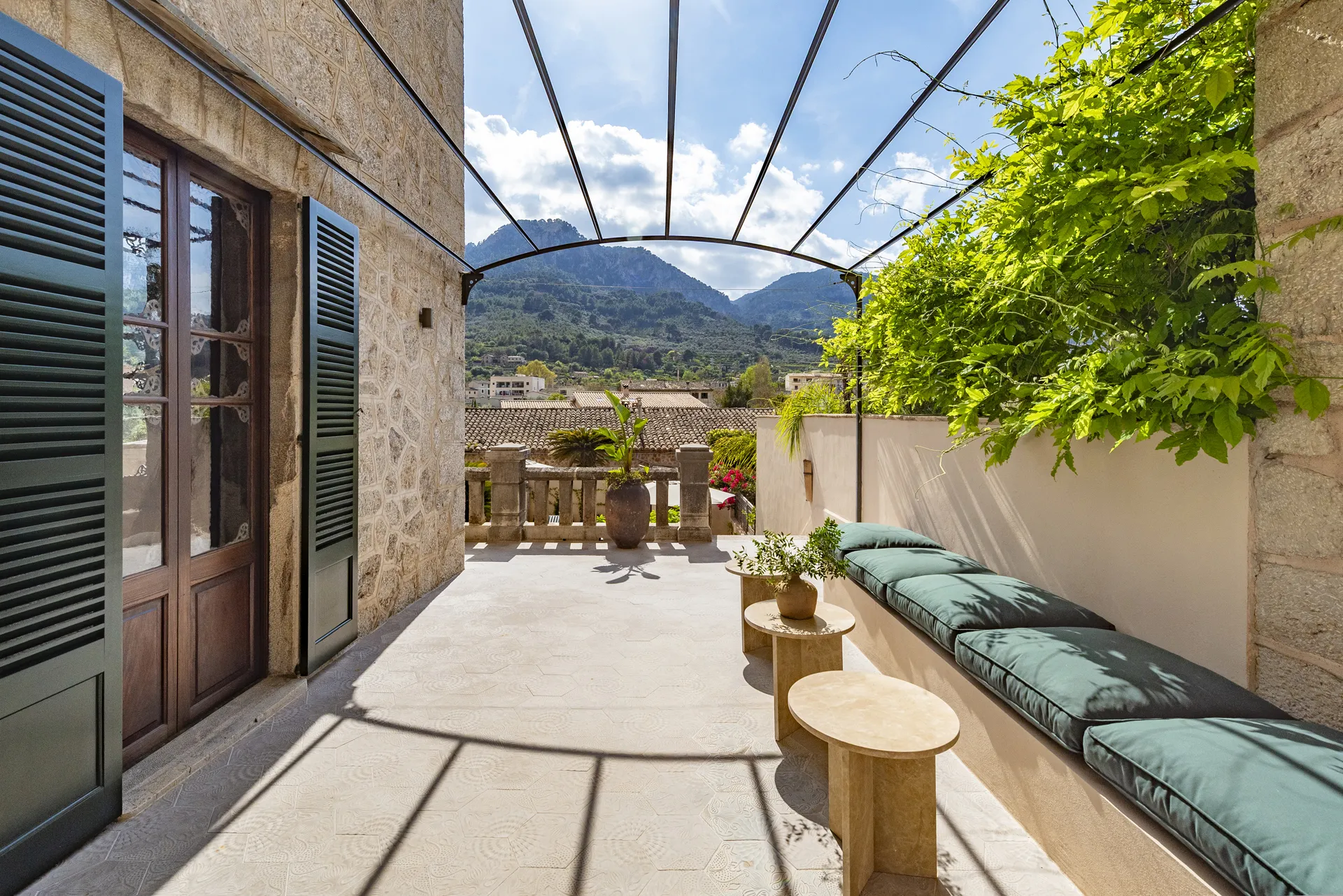 Modernist masterpiece in the heart of Sóller with ETV licence-42