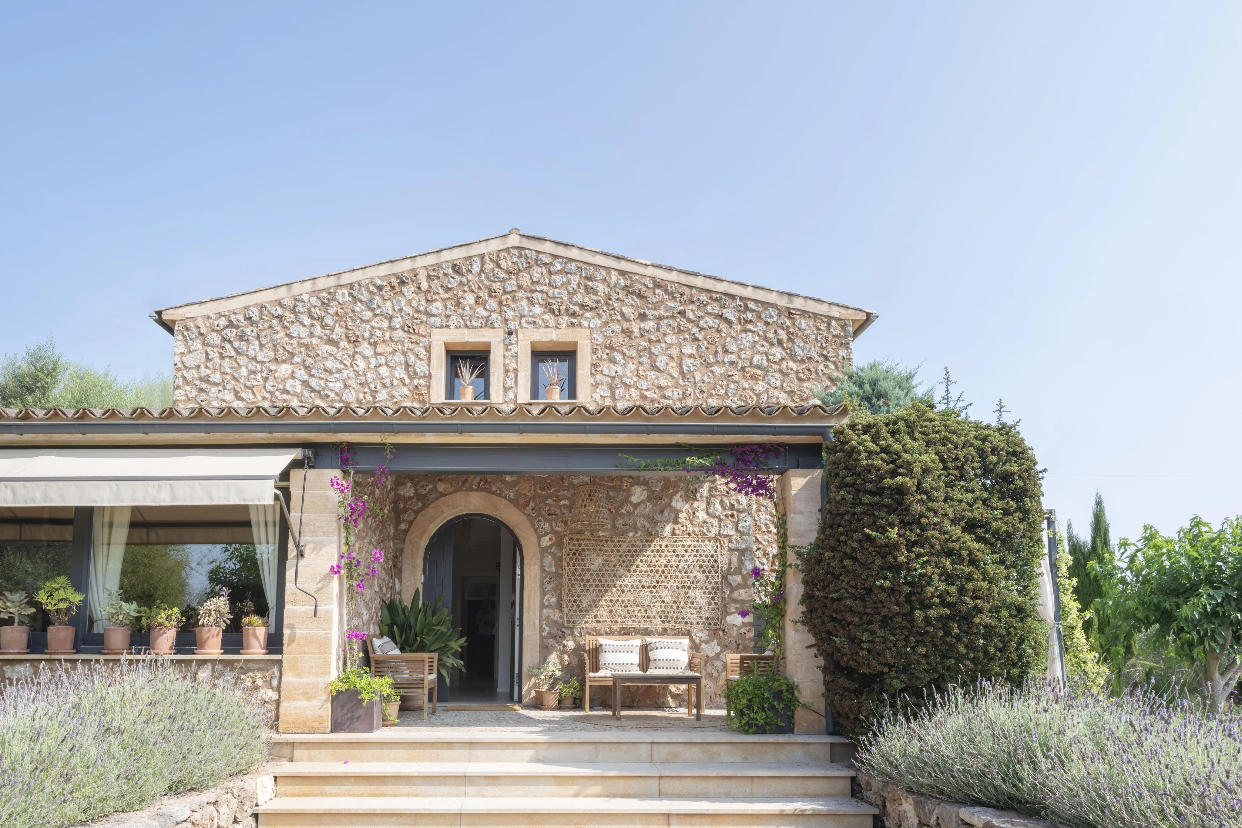 Encantadora finca renovada i completament moblada, amb llicència ETV, llista per entrar a viure i amb piscina-3