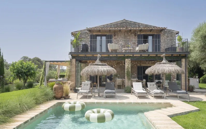 Charming renovated and fully furnished finca with ETV license ready-to-move in with pool