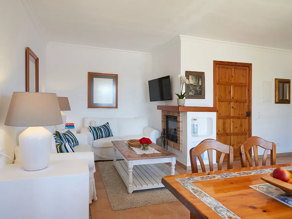 Vakantiehuis bestaande uit twee appartementen met uitzicht op zee en vakantieverhuur licentie-6