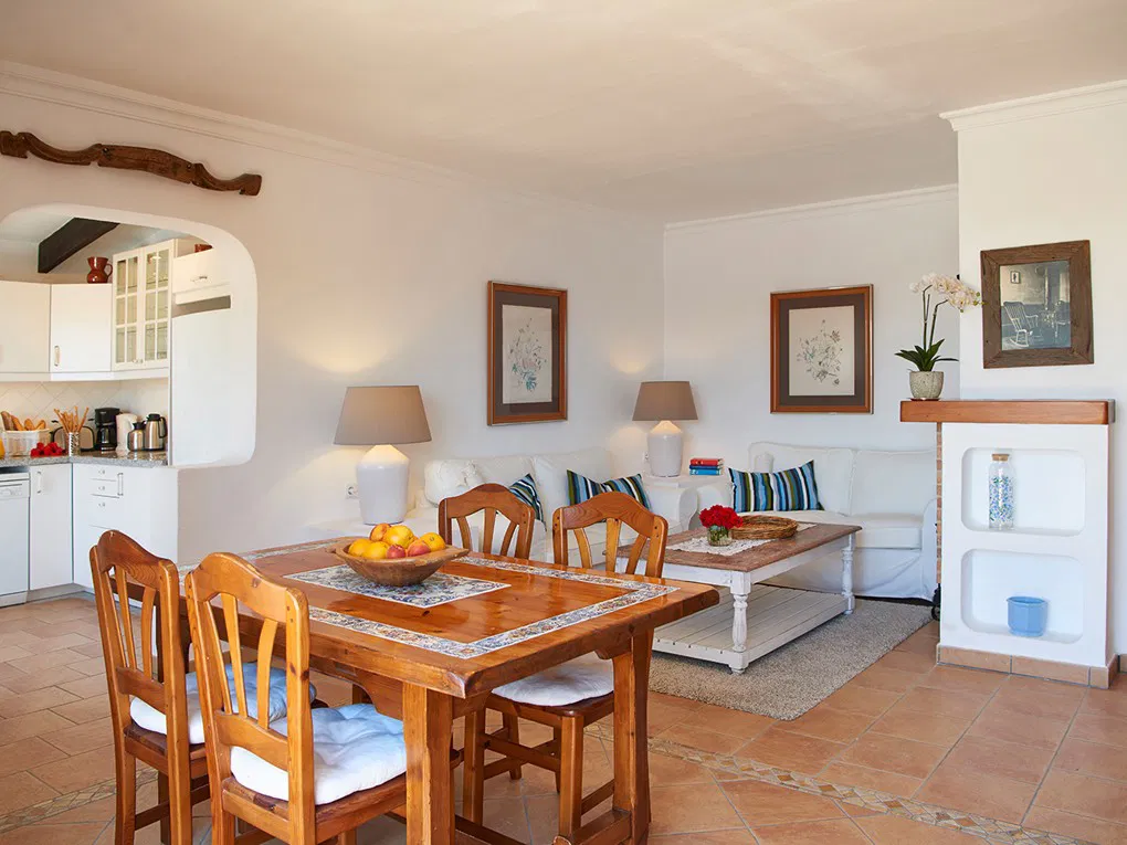 Holiday home consisting of two apartments with sea views and holiday rental licence-8
