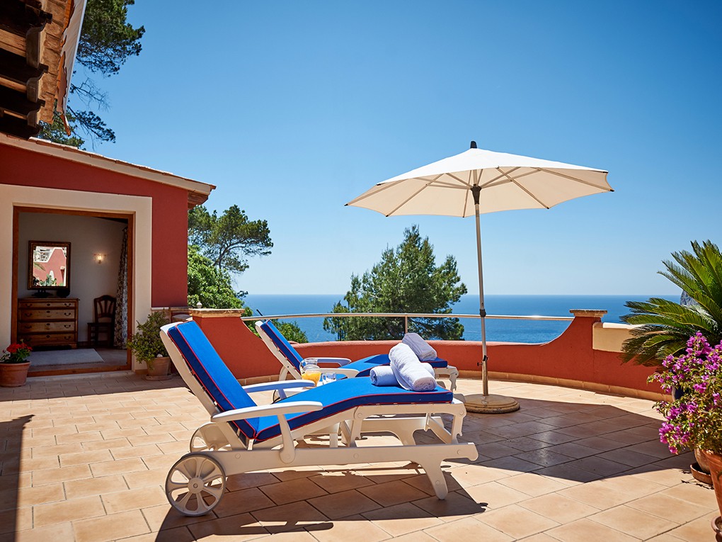 Holiday home consisting of two apartments with sea views and holiday rental licence-4