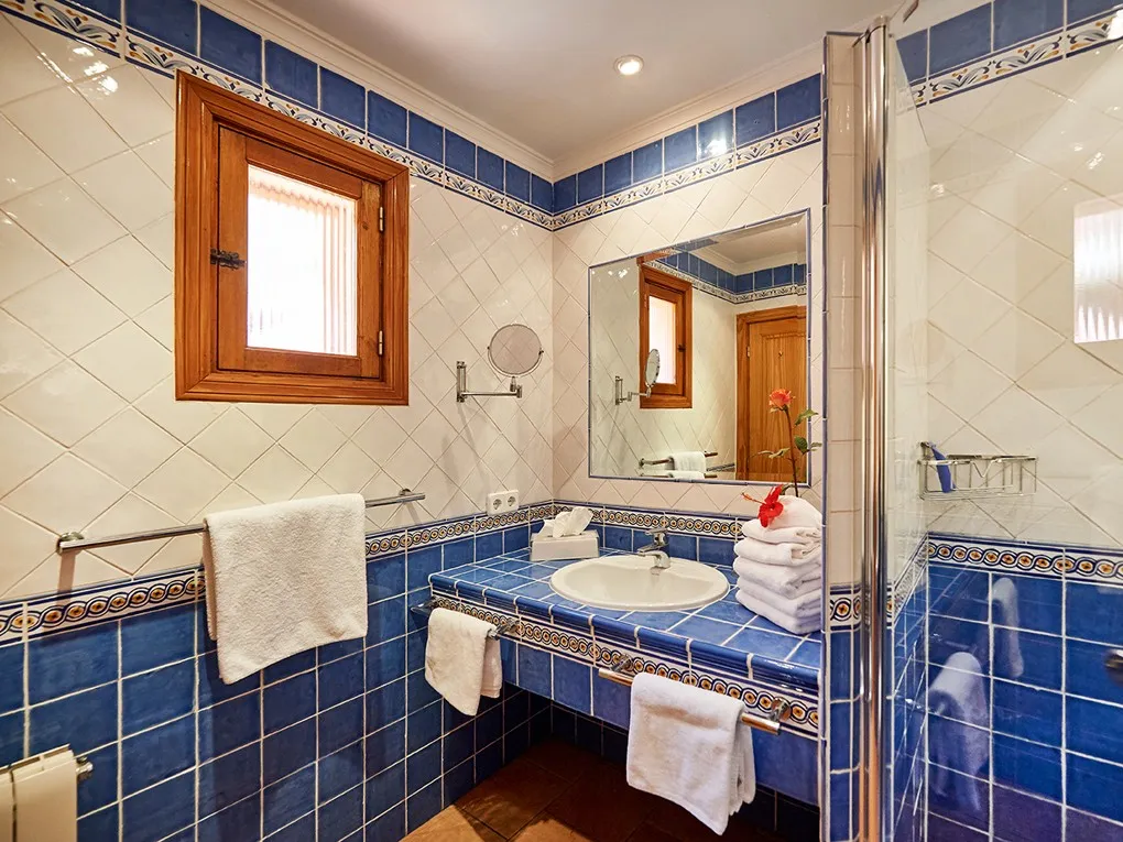 Vivienda vacacional compuesta de dos apartamentos con vistas al mar y licencia de alquiler vacacional-11