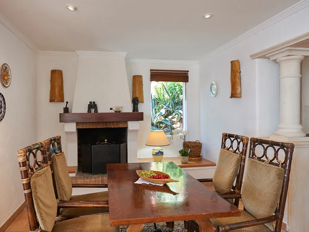 Vivienda vacacional compuesta de dos apartamentos con vistas al mar y licencia de alquiler vacacional-18