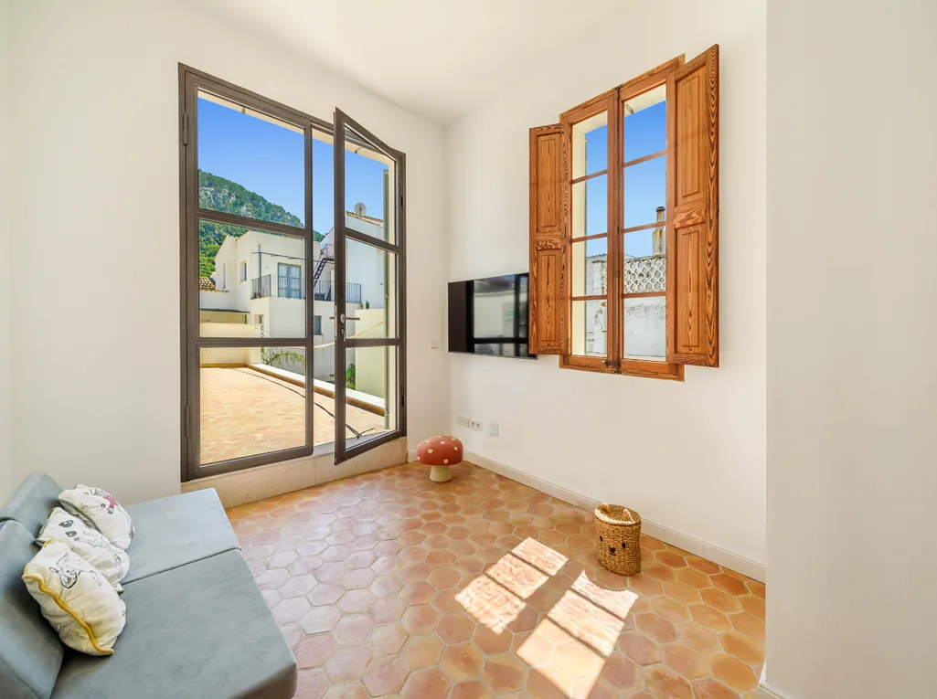 Volledig gerenoveerd dorpshuis met binnenplaats en privézwembad-24