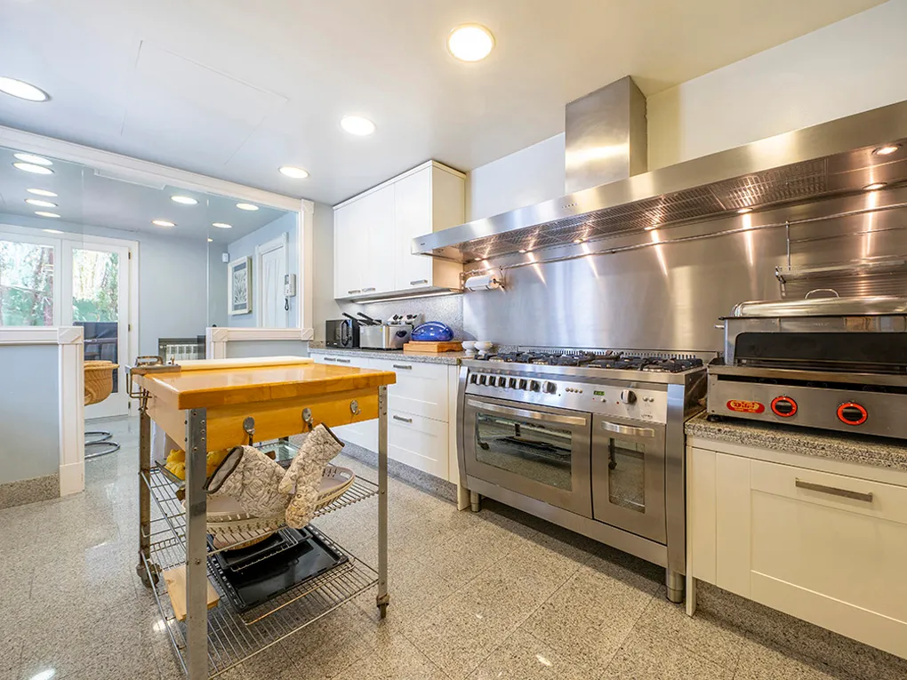 Eksklusiv ejendom med fantastisk havudsigt-5