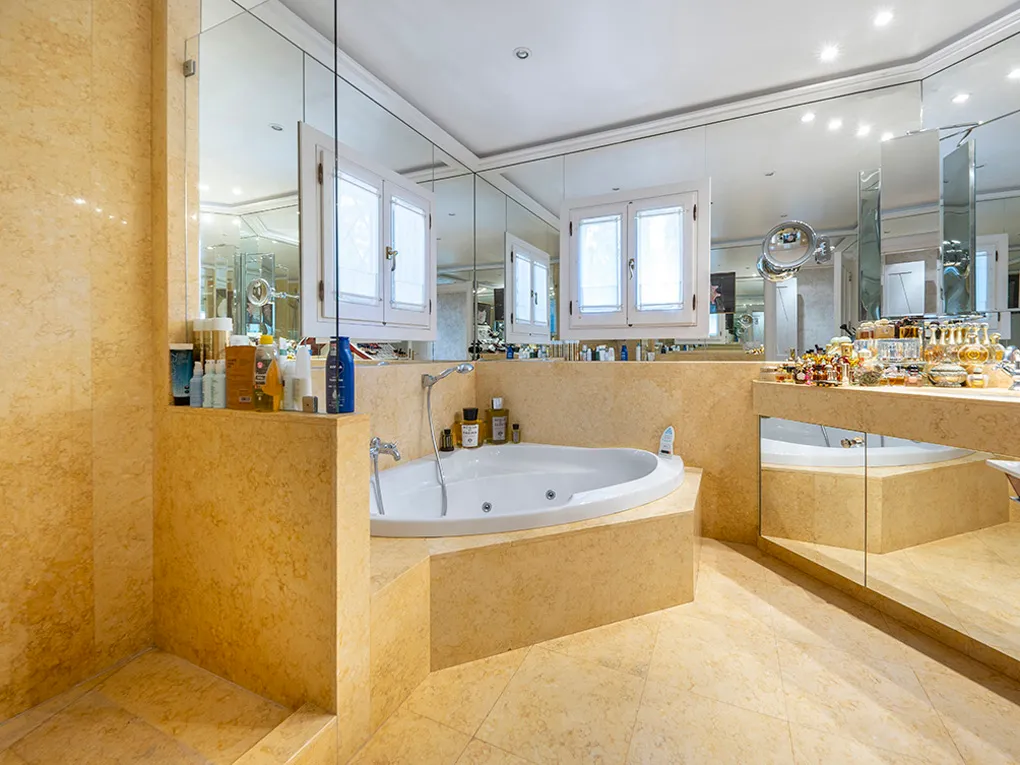 Eksklusiv ejendom med fantastisk havudsigt-10