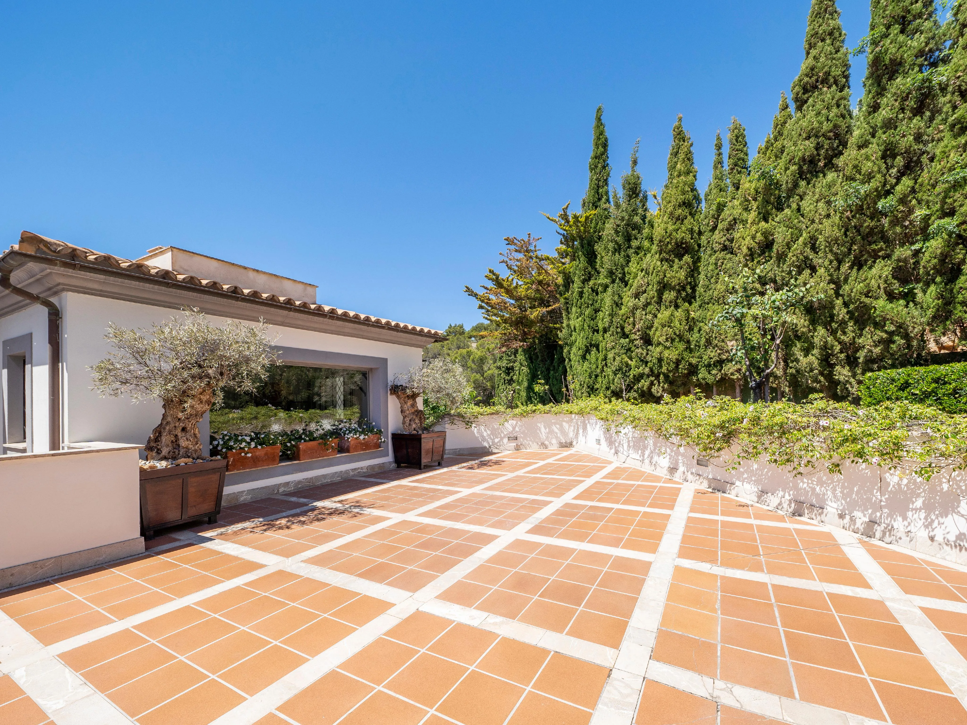 Eksklusiv ejendom med fantastisk havudsigt-20