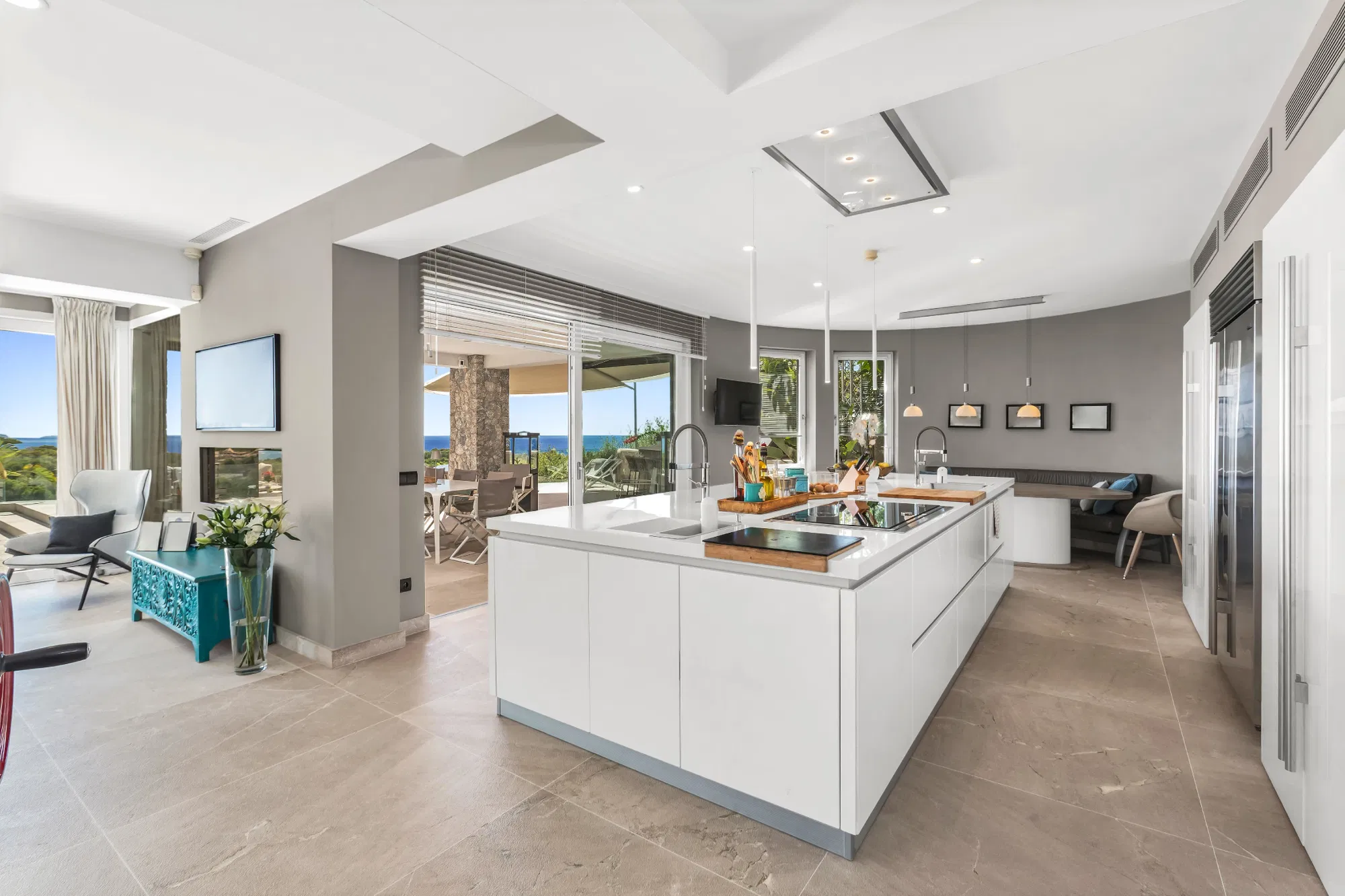 Villa con fantastica vista sul mare in posizione privilegiata a Bendinat-10