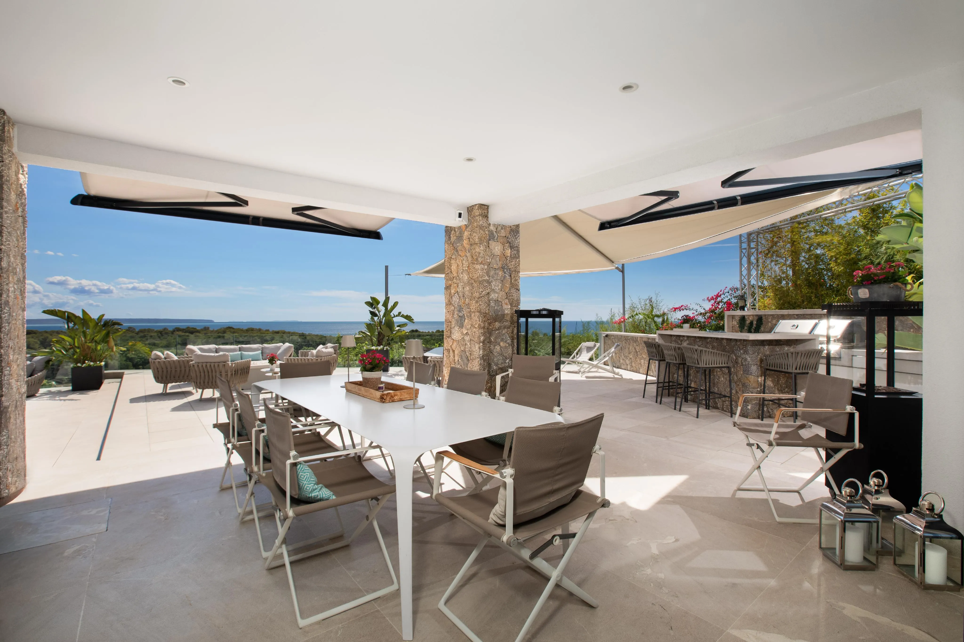 Villa with fantastic sea view in top location in Bendinat-8