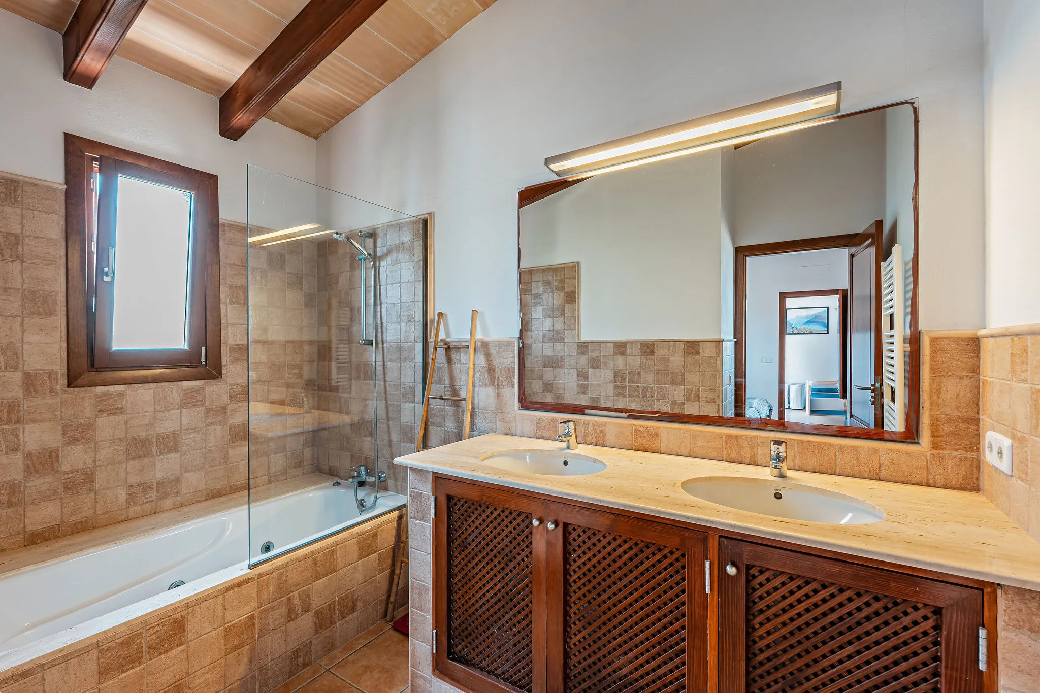 Chalet vlakbij het strand met vakantieverhuurlicentie-8