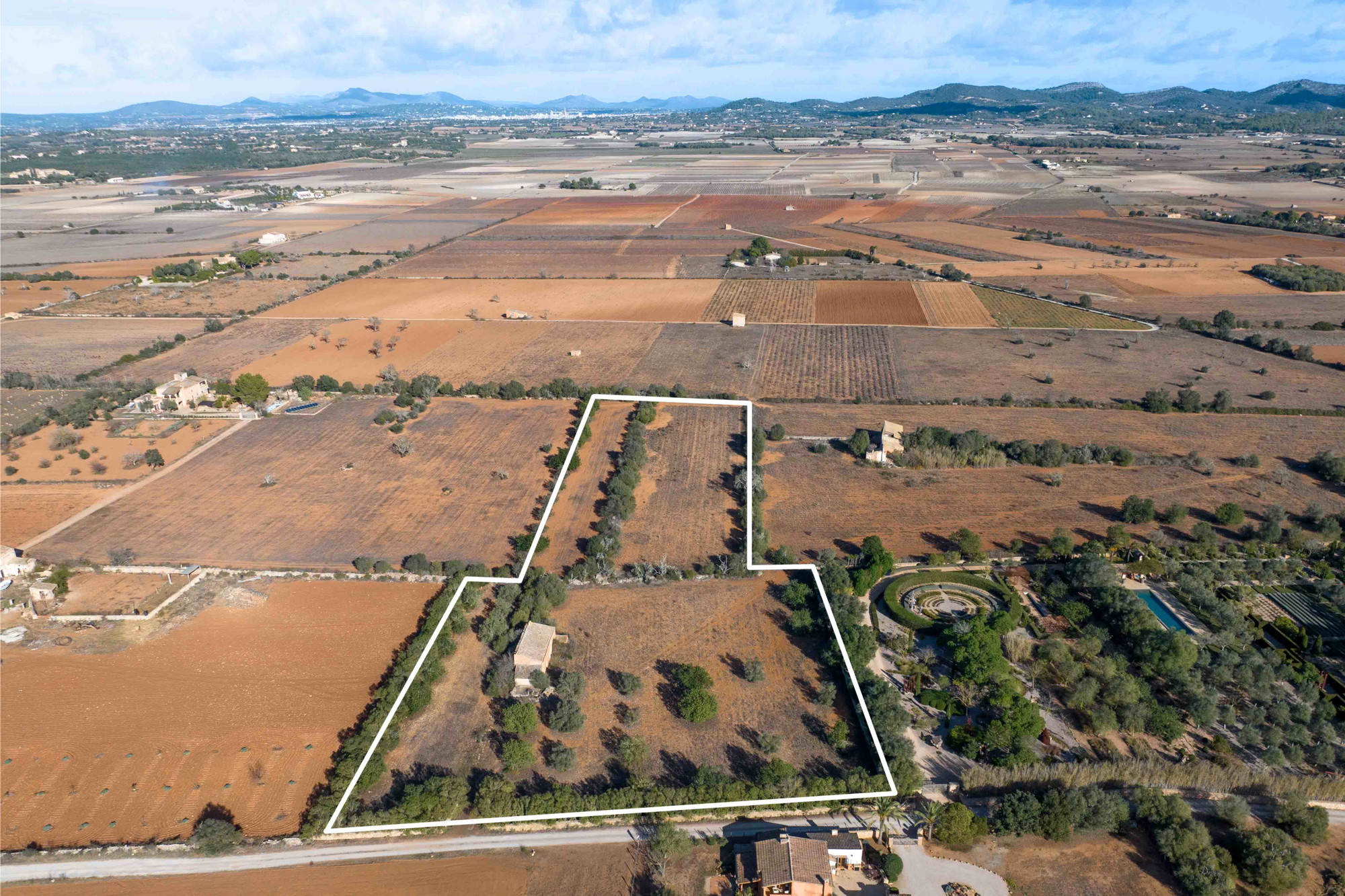 Parcel·la per a construcció amb sol·licitud de llicència d'urbanisme i un atractiu projecte de desenvolupament-3