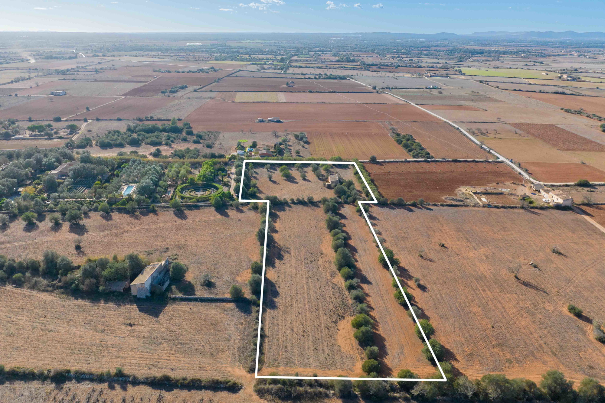 Parcel·la per a construcció amb sol·licitud de llicència d'urbanisme i un atractiu projecte de desenvolupament-1