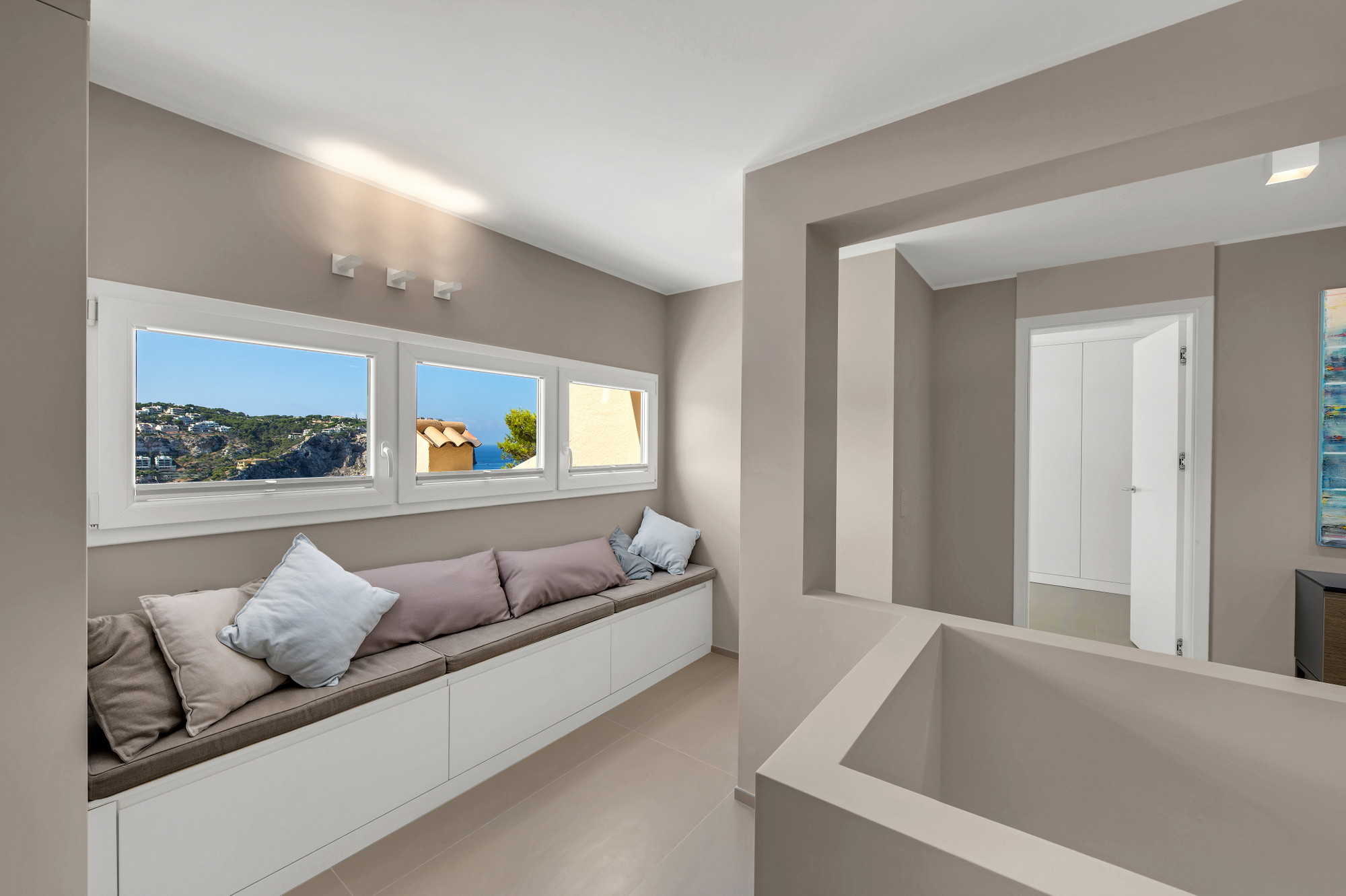 Kernsaniertes Duplex-Apartment mit spektakulärem Hafen- und Meerblick-13