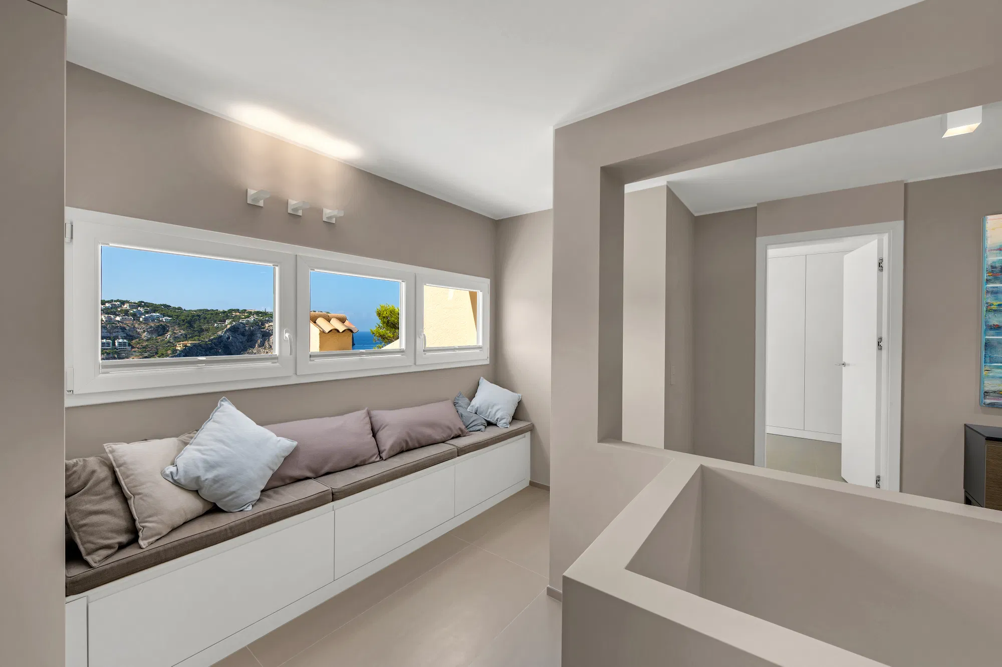 Kernsaniertes Duplex-Apartment mit spektakulärem Hafen- und Meerblick-13