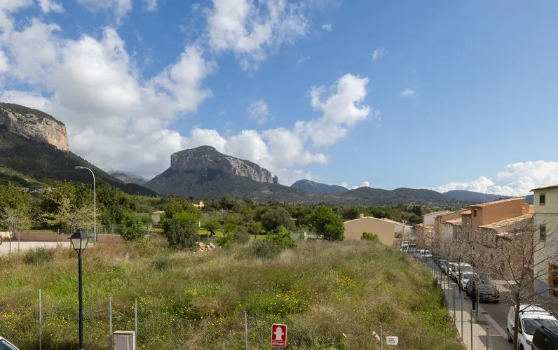 Casa de Pueblo semi adosada de obra nueva en Alaró