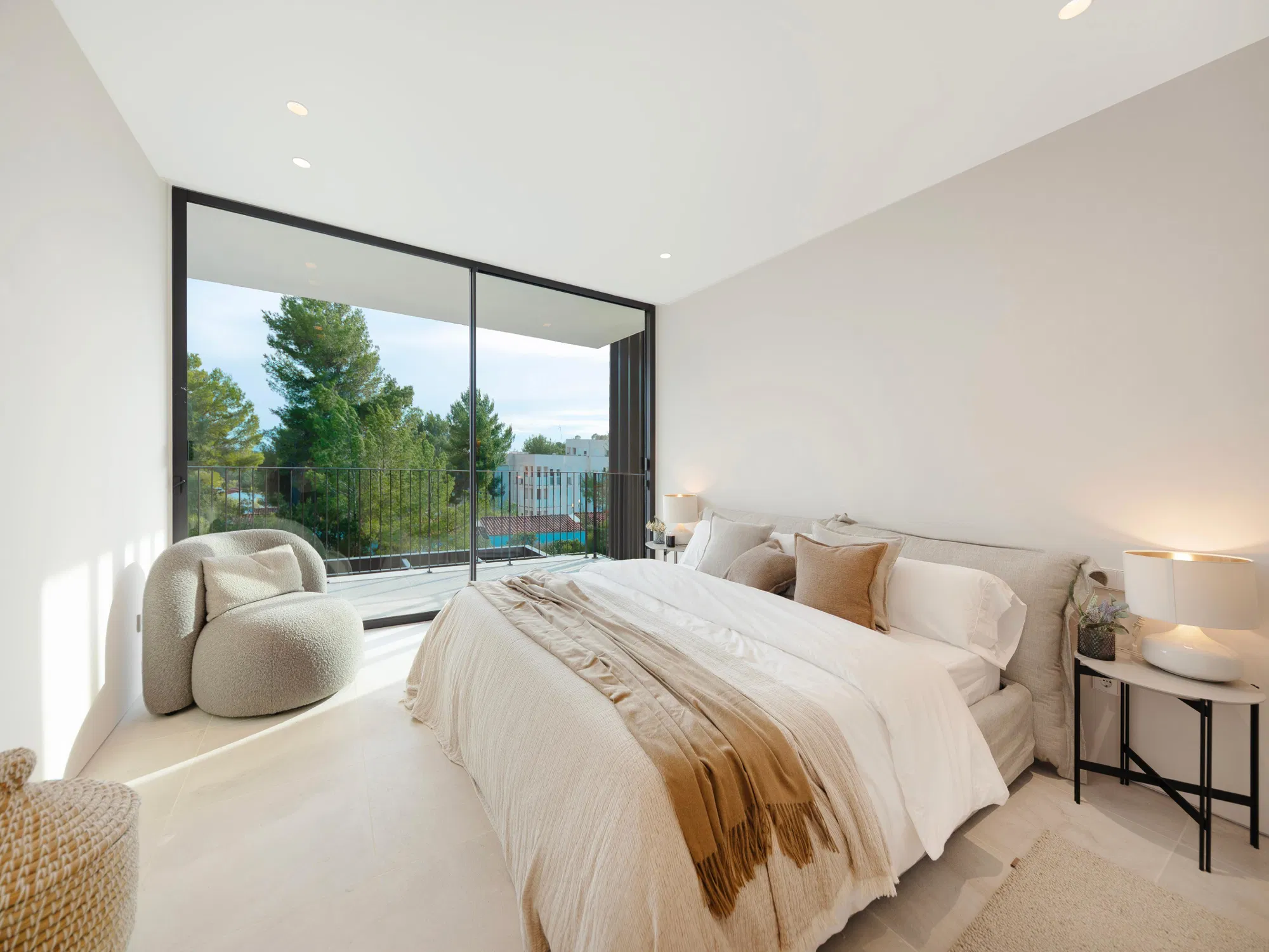 Bonavida: New-build villa in a quiet area with private pool and garden-12