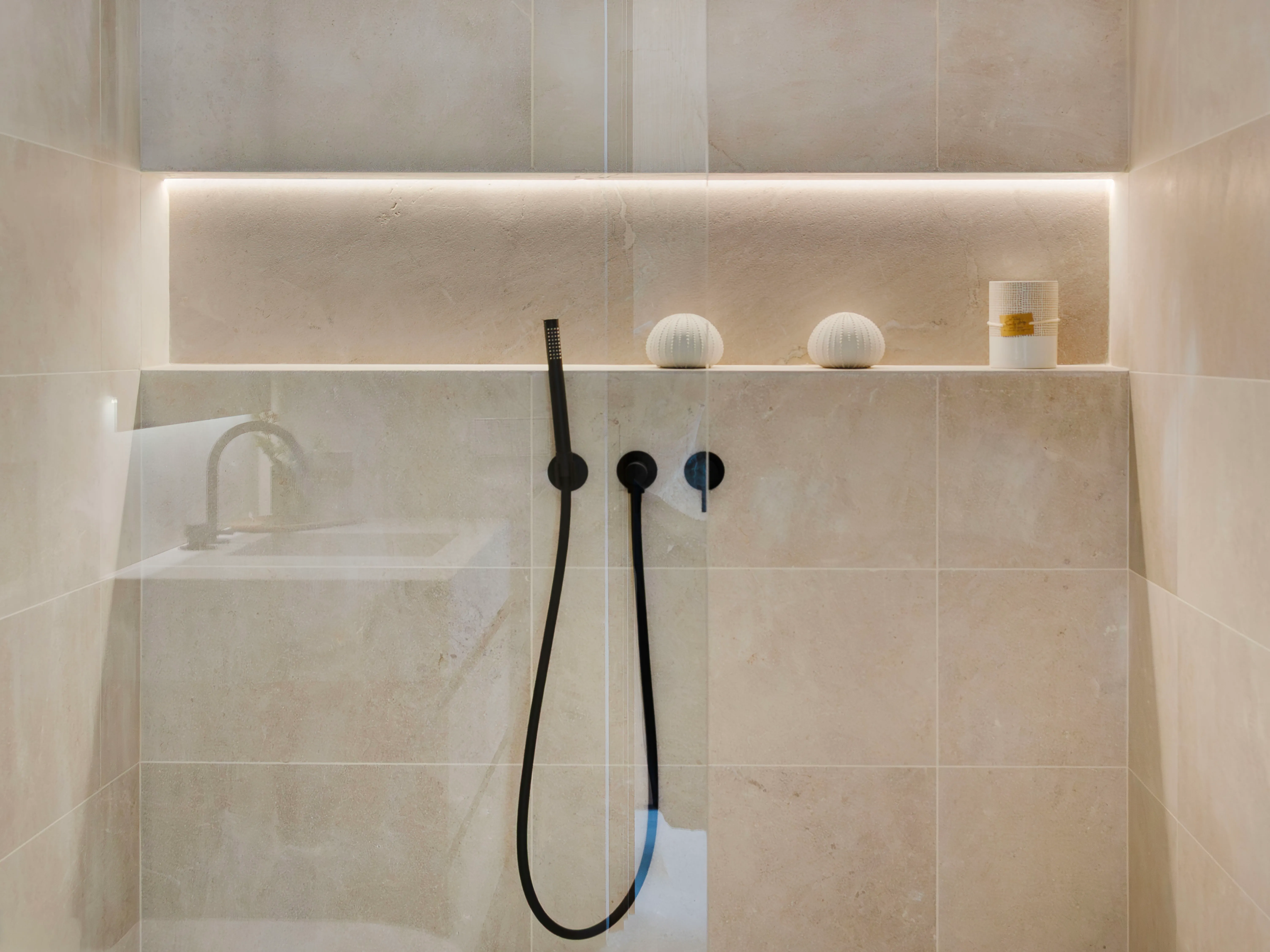 Bonavida: Vila d'obra nova en una zona tranquil·la amb piscina privada i jardí-15