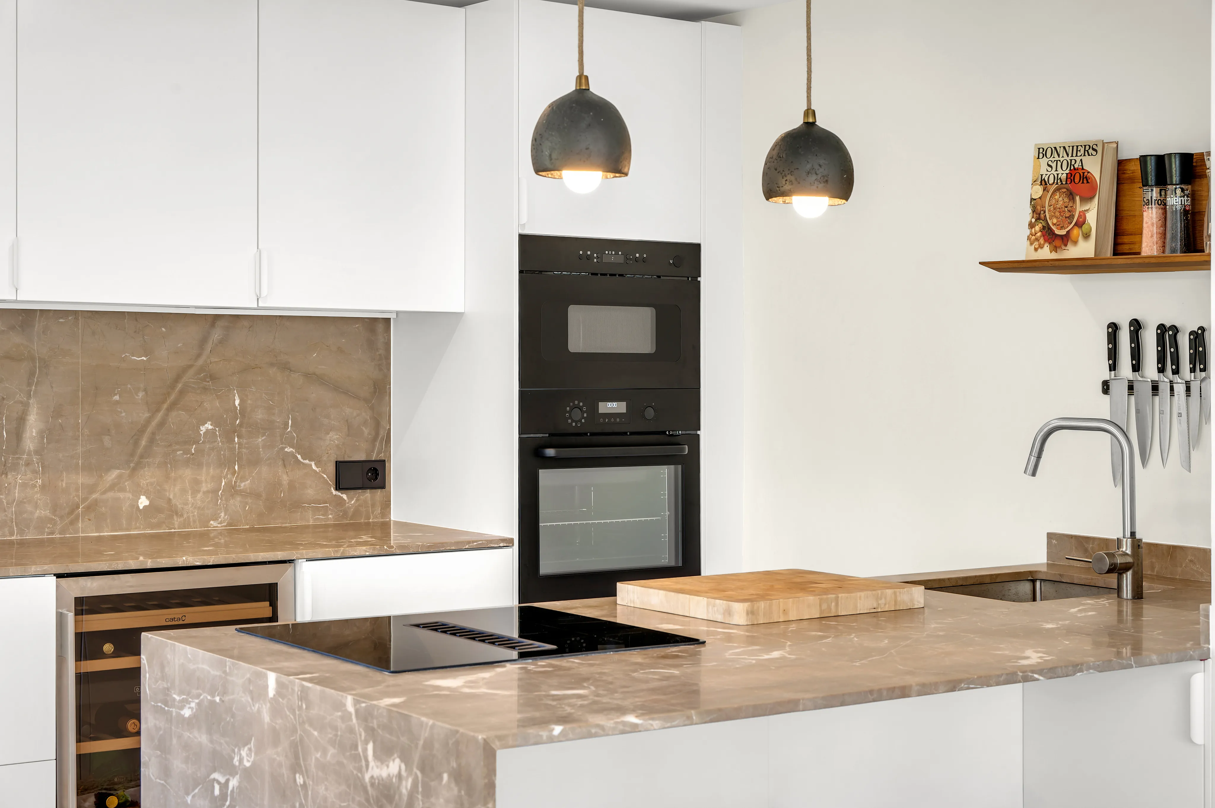 Stilfullt renoverad lägenhet nära hamnen i Cala Nova-5