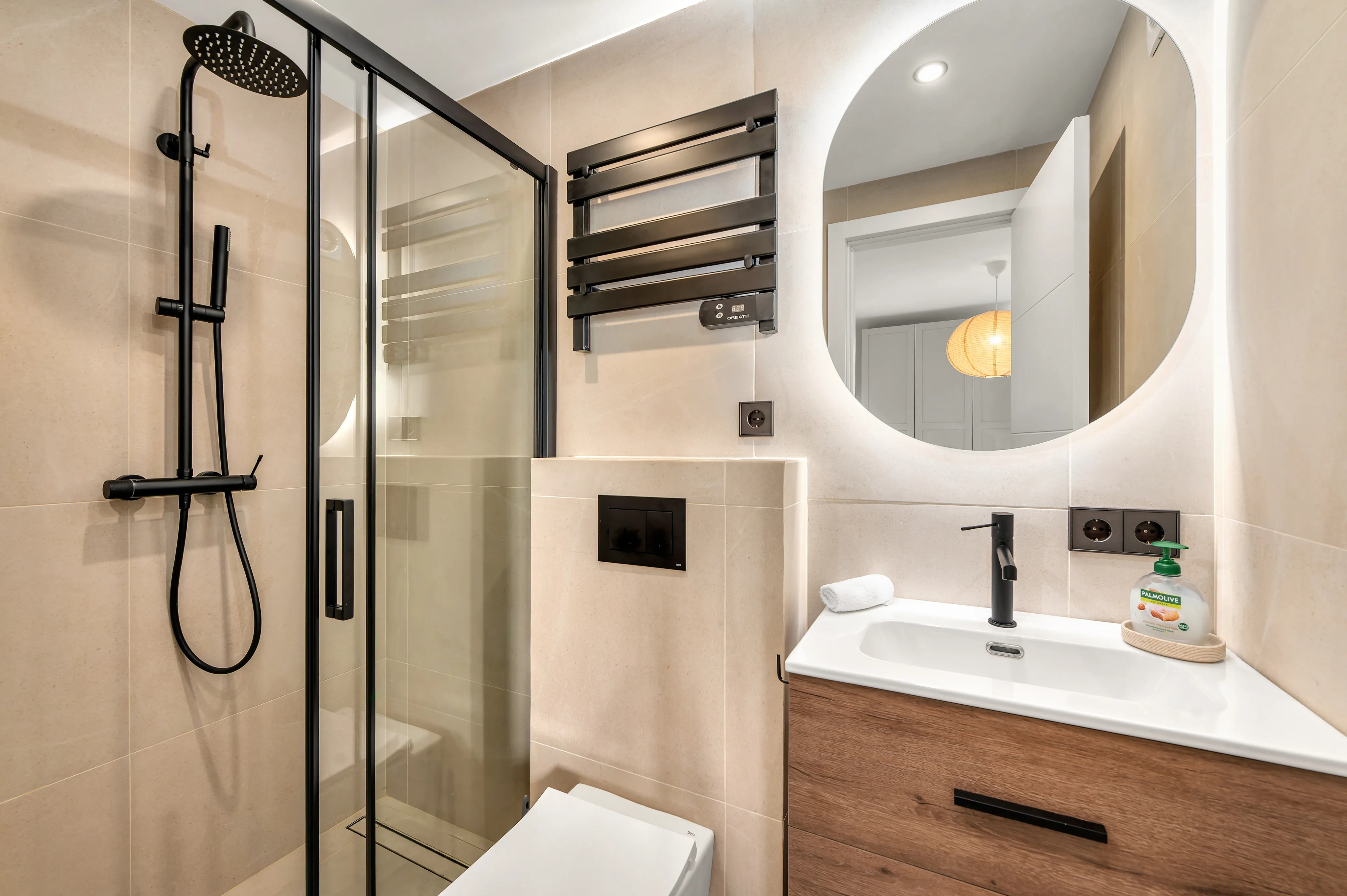 Stilfullt renoverad lägenhet nära hamnen i Cala Nova-9