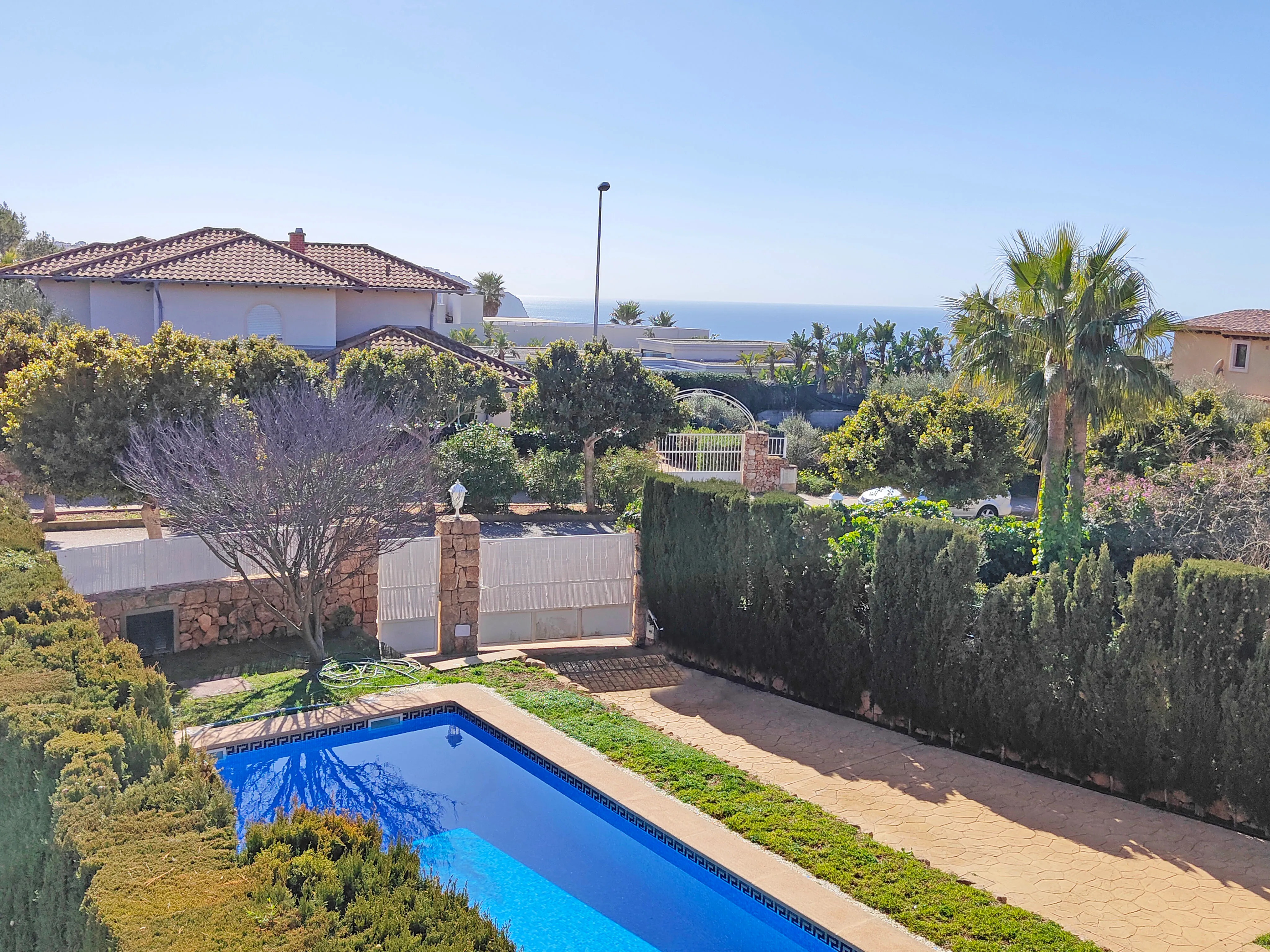 Pareado mediterráneo con piscina en Puig de Ros-18