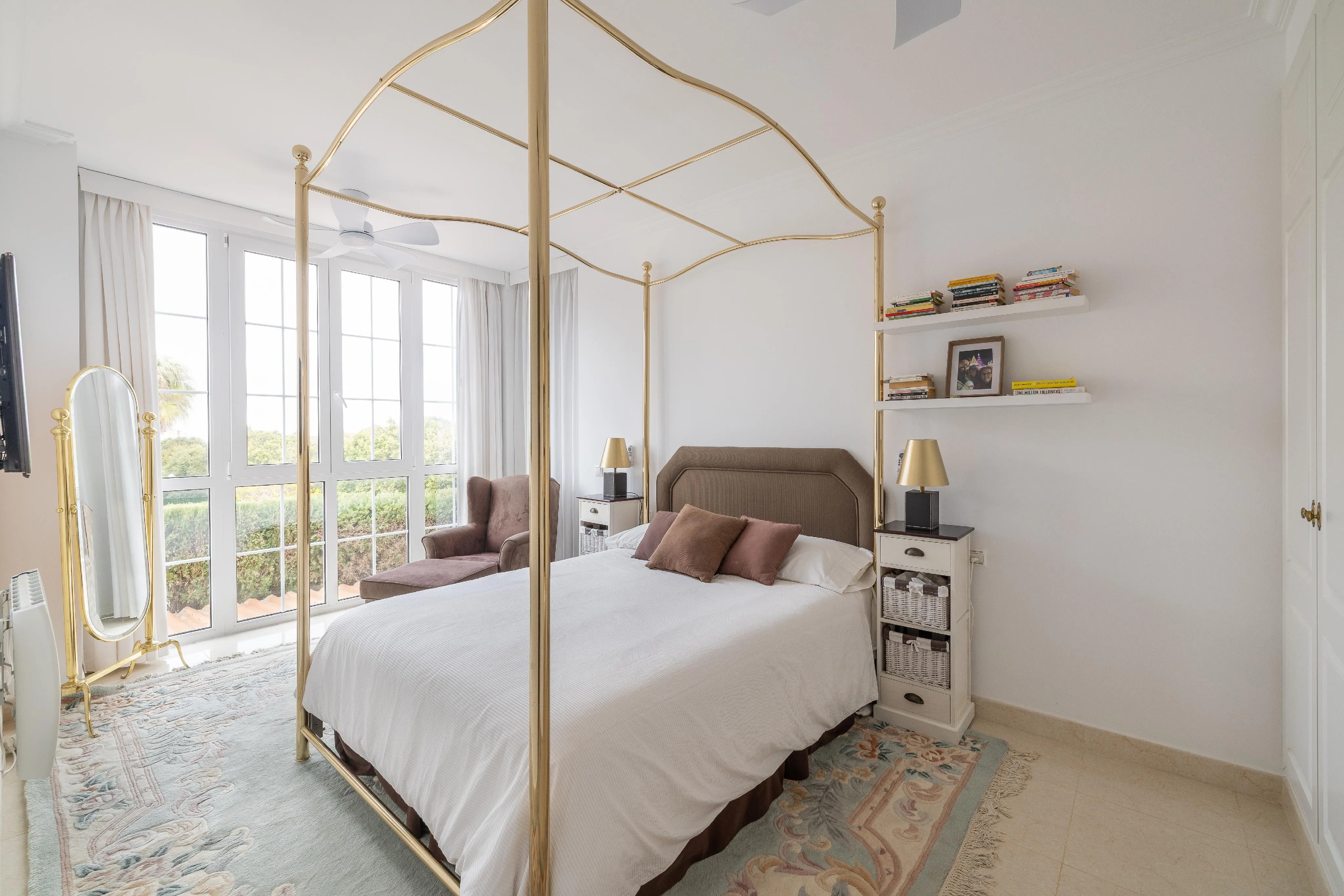 Middelhavs-parcelhus med pool i Puig de Ros-12