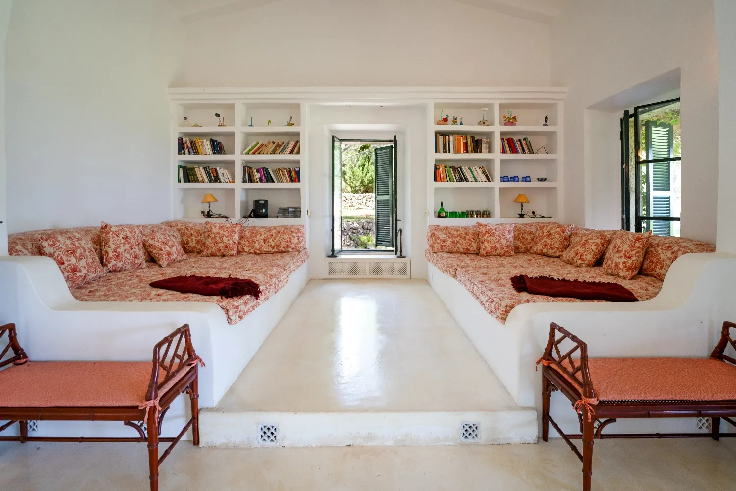 Propriété authentique avec maison d'hôtes et vue sur la mer-13