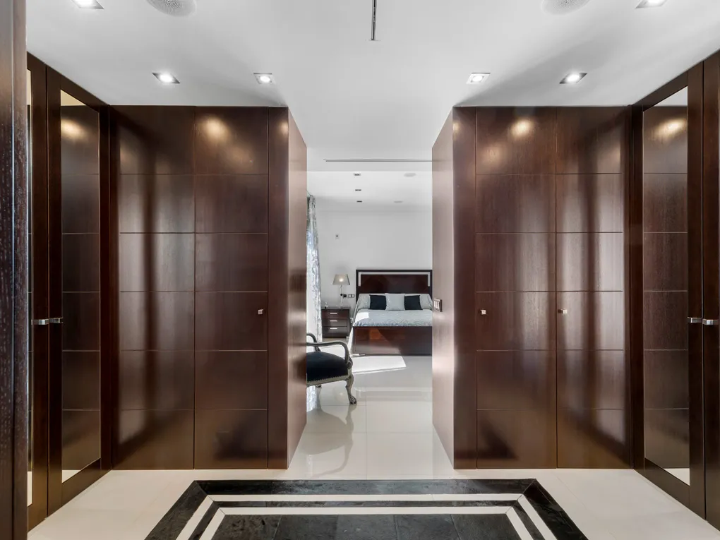 Beautiful villa with swimming pool close to the beach-7