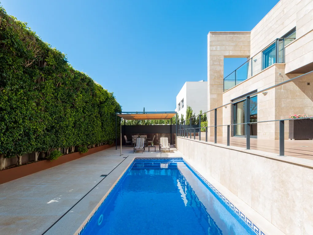 Beautiful villa with swimming pool close to the beach-13