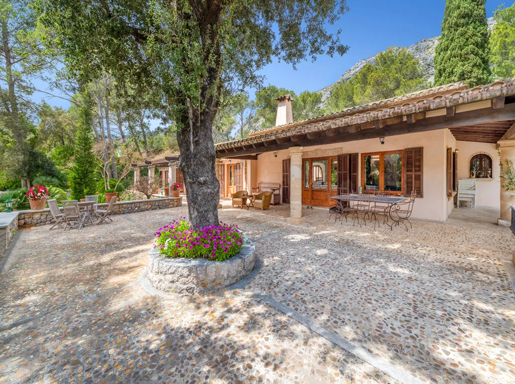 Enchanting, highly private home just outside Pollensa with ETV licence-1